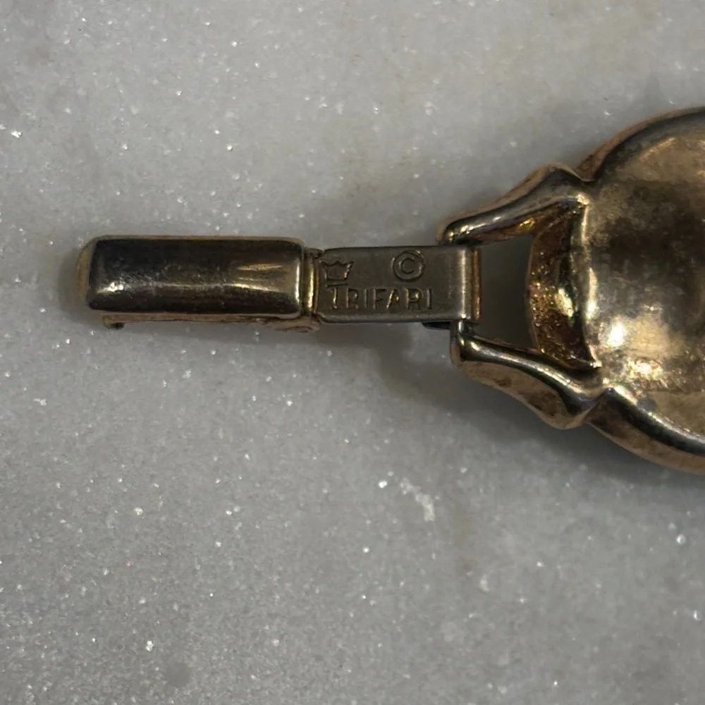 VTG Trifari Green Tulip Link Bracelet Gold Tone Lucite Floral Mid Century Signed - Picture 2 of 4